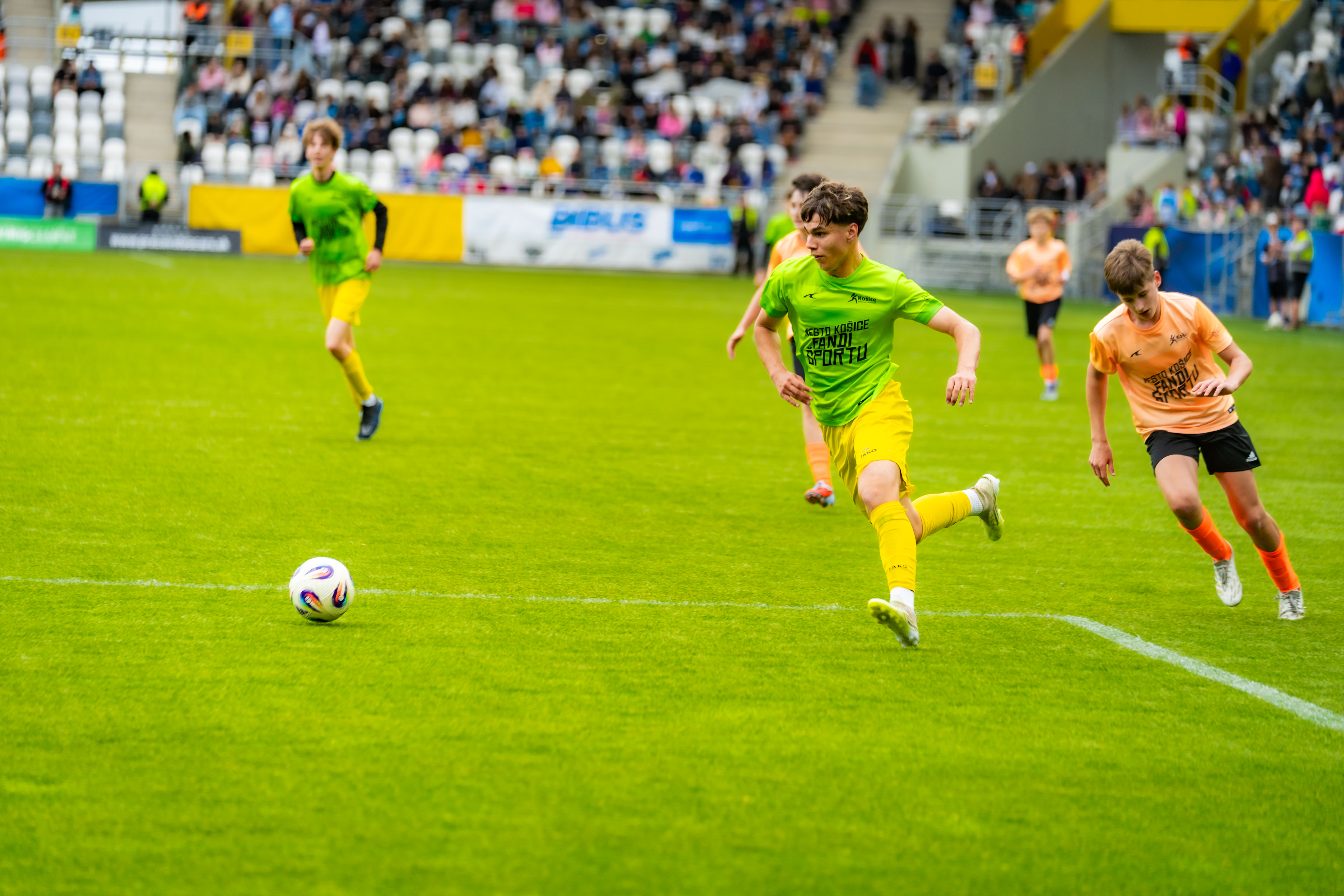Finalovy futbalovy turnaj ZS mesta Kosice-1-93